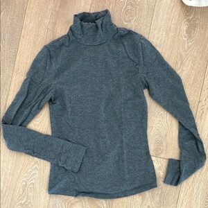 Frank and Oak Gray Turtleneck Long Sleeve Top